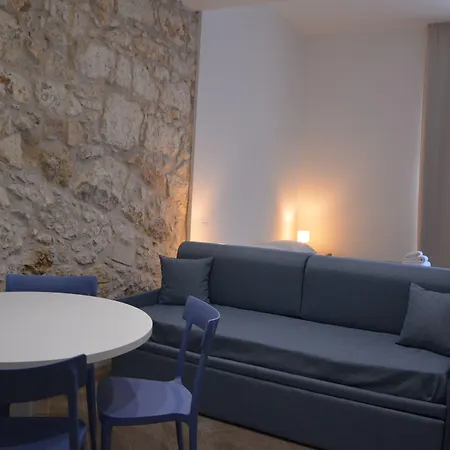 Archinue Apartment