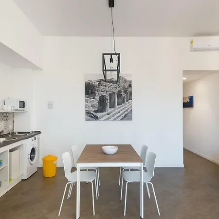 Archinue *